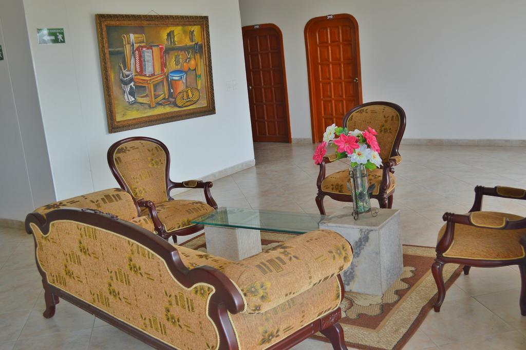 Hotel Calle Real - Inn Агуачика Экстерьер фото